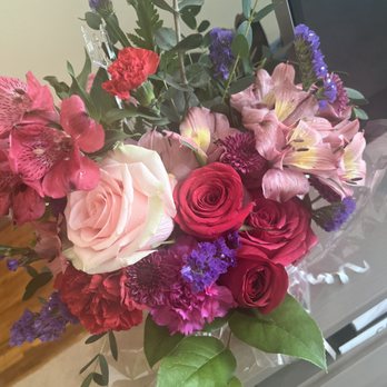 Flowers by LaGi - Florists Near Me - Yonkers, New York