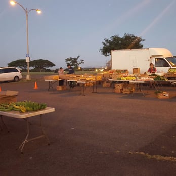 People's Open Market - a truck parked in a parking lot - Farmers Market Near Me - Honolulu, Hawaii People's Open Market - a truck parked in a parking lot - Farmers Market Near Me - Honolulu, Hawaii