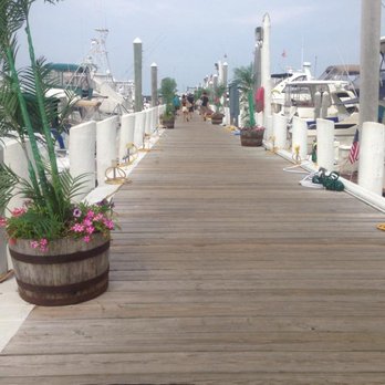 Champlin's Marina & Resort - Main Dock - Hotels Near Me - Block Island, Rhode Island