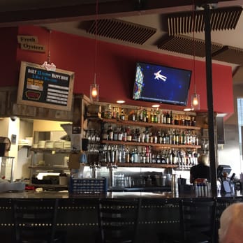 Angelo’s Taverna - Bar on a Monday afternoon - Italian Near Me - Denver, Colorado
