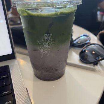 Vivot Craft Cafe - Blueberry Matcha - Bubble Tea Near Me - Fullerton, California