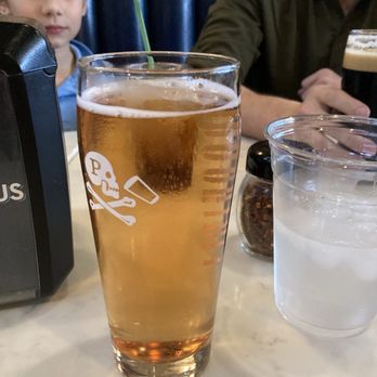 Pinthouse Pizza - Blackberry cider - Brewpubs Near Me - Round Rock, Texas