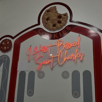 Hot Box Cookies - Bakeries Near Me - Saint Charles, Missouri Hot Box Cookies - Bakeries Near Me - Saint Charles, Missouri