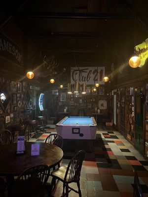 Holman's Bar & Grill by null