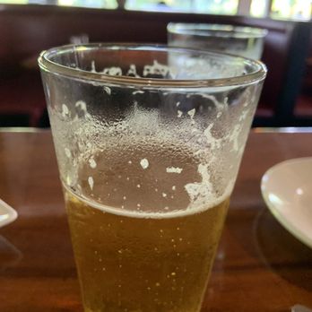 Hideaways Pizza Pub - Kona ale - Pizza Near Me - Princeville, Hawaii Hideaways Pizza Pub - Kona ale - Pizza Near Me - Princeville, Hawaii