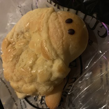 Bake Culture - Turtle pineapple bread with BBQ inside - Bakeries Near Me - Flushing, New York