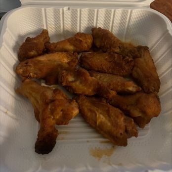 Vocelli Pizza - The sad-looking set of wings I received from Vocelli in Cloverly, MD. I ordered Buffalo and there is no sauce. For the price it's a disgrace - Pizza Near Me - Fairfax, Virginia Vocelli Pizza - The sad-looking set of wings I received from Vocelli in Cloverly, MD. I ordered Buffalo and there is no sauce. For the price it's a disgrace - Pizza Near Me - Fairfax, Virginia