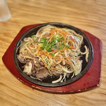 MiMi's Kitchen - Sizzling Beef Udon ($12.95) - Asian Fusion Near Me - San Jose, California MiMi's Kitchen - Sizzling Beef Udon ($12.95) - Asian Fusion Near Me - San Jose, California
