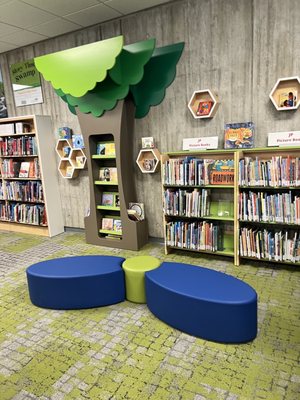 OAK RIDGE PUBLIC LIBRARY - Updated December 2025 - 30 Photos - 1401 Oak ...