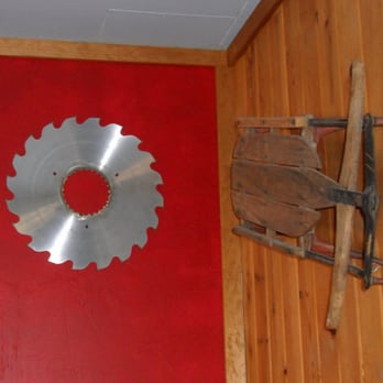 Saw Tooth Roadhouse - Dining room wall art - Pizza Near Me - Hood River, Oregon Saw Tooth Roadhouse - Dining room wall art - Pizza Near Me - Hood River, Oregon