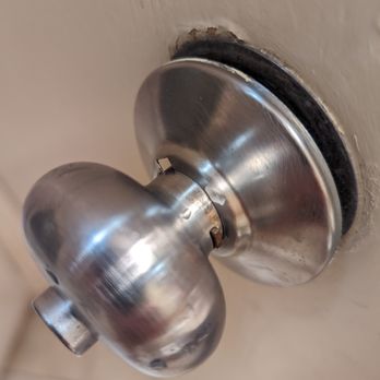 Comfort Inn - Broken door knob and lock to bathroom - Hotels Near Me - Livonia, Michigan