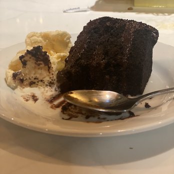29 Markle Ct - Chocolate Cake with ice cream - New American Near Me - Bridgeport, Connecticut 29 Markle Ct - Chocolate Cake with ice cream - New American Near Me - Bridgeport, Connecticut