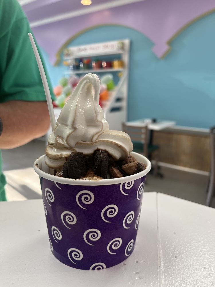 WORLD OF SWIRLZ ITALIAN WATER ICE & ICE CREAM Updated September 2024