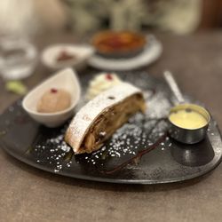 Restaurant l'Oignon - Apple strudel Yum Yum