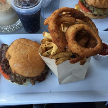 Burger Lounge - Burgers Near Me - Coronado, California