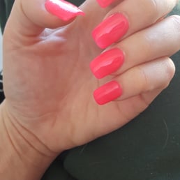 See the wrinkle on the left thumb? Like I said, barely noticeable. It happens to everyone on occassion.