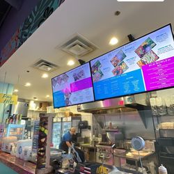 Poke Hana - Front of the store