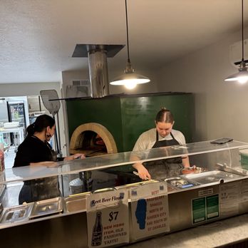 Gladys Pizza - Hand tossed, wood fired, friendly staff - Pizza Near Me - Fish Haven, Idaho