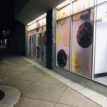 Crumbl - Burbank - Bakeries Near Me - Burbank, California Crumbl - Burbank - Bakeries Near Me - Burbank, California