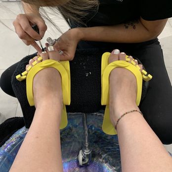 Olive Nail Lounge - Pedicure - Nail Salons Near Me - Cherry Hill, New Jersey