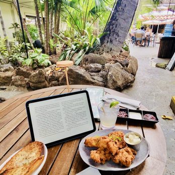 White Sands Hotel - Happy hour! - Hotels Near Me - Honolulu, Hawaii White Sands Hotel - Happy hour! - Hotels Near Me - Honolulu, Hawaii