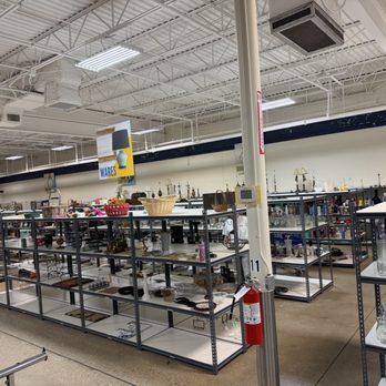 Goodwill Store - Altamesa - Thrift Stores Near Me - Fort Worth, Texas Goodwill Store - Altamesa - Thrift Stores Near Me - Fort Worth, Texas