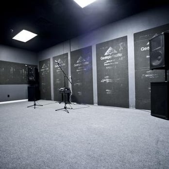 Diamond Sound Studios - rehearsal room -larger - Recording & Rehearsal Studios Near Me - Nashville, Tennessee Diamond Sound Studios - rehearsal room -larger - Recording & Rehearsal Studios Near Me - Nashville, Tennessee