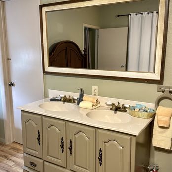 The Old School Lodge - In room sink - Guest Houses Near Me - Montrose, Colorado The Old School Lodge - In room sink - Guest Houses Near Me - Montrose, Colorado