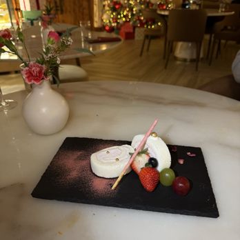 GIWA - Strawberry roll cake - Breakfast & Brunch Near Me - Santa Clara, California GIWA - Strawberry roll cake - Breakfast & Brunch Near Me - Santa Clara, California