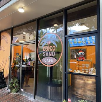 Coco Sand Cafe - Outside - Acai Bowls Near Me - Honolulu, Hawaii