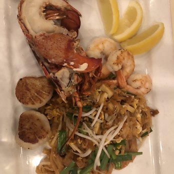 Lemon Grass - Seafood combo pad Thai - Thai Near Me - Syracuse, New York Lemon Grass - Seafood combo pad Thai - Thai Near Me - Syracuse, New York
