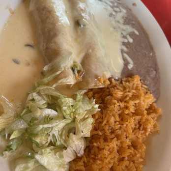 Margaritas Kearney - Enchiladas with White Cheese Sauce - Mexican Near Me - Kearney, Nebraska Margaritas Kearney - Enchiladas with White Cheese Sauce - Mexican Near Me - Kearney, Nebraska