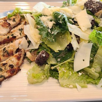 IL Gabbiano - Chicken Ceasar salad - Italian Near Me - New Haven, Connecticut