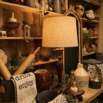 Studio 132 - Antiques Near Me - Portage, Wisconsin Studio 132 - Antiques Near Me - Portage, Wisconsin