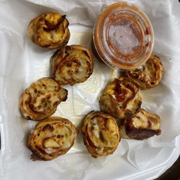Pepperoni rolls