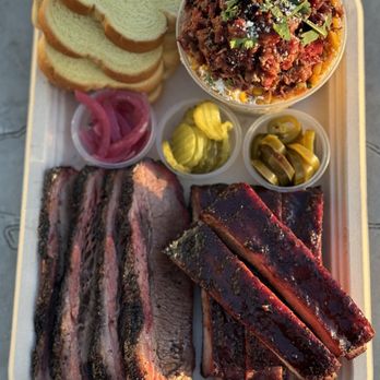 Chicano Bbq - Bbq platter - Food Stands Near Me - Houston, Texas Chicano Bbq - Bbq platter - Food Stands Near Me - Houston, Texas