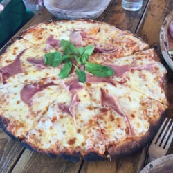La Bodega - Delish wood fired pizza