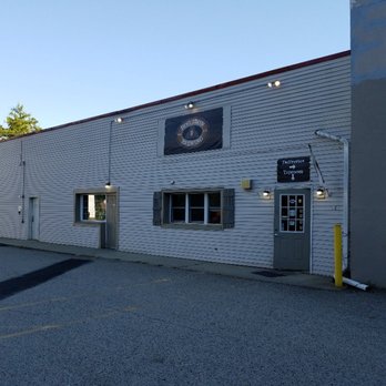 Bog Iron Brewing - leased space doesnt allow for some outdoor tables, too bad - Breweries Near Me - Norton, Massachusetts