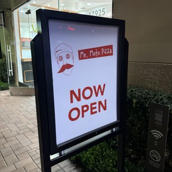 Mr Moto Pizza - Pizza Near Me - Irvine, California
