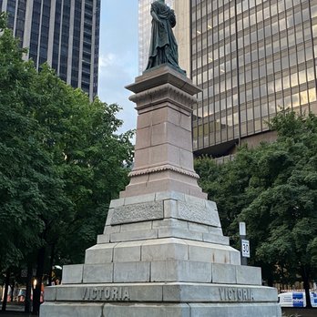 Square Victoria - Statue to Queen Victoria - Landmarks & Historical Buildings Near Me - Montreal, Quebec Square Victoria - Statue to Queen Victoria - Landmarks & Historical Buildings Near Me - Montreal, Quebec