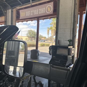 Jiffy Lube - Wait in your vehicle while the job is getting done :) - Oil Change Stations Near Me - Casa Grande, Arizona Jiffy Lube - Wait in your vehicle while the job is getting done :) - Oil Change Stations Near Me - Casa Grande, Arizona