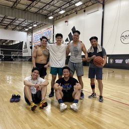 Fun game! Good friends!