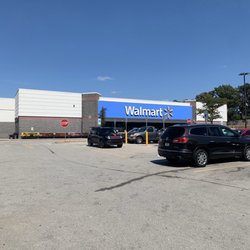 Walmart - Outdoor view from the parking lot