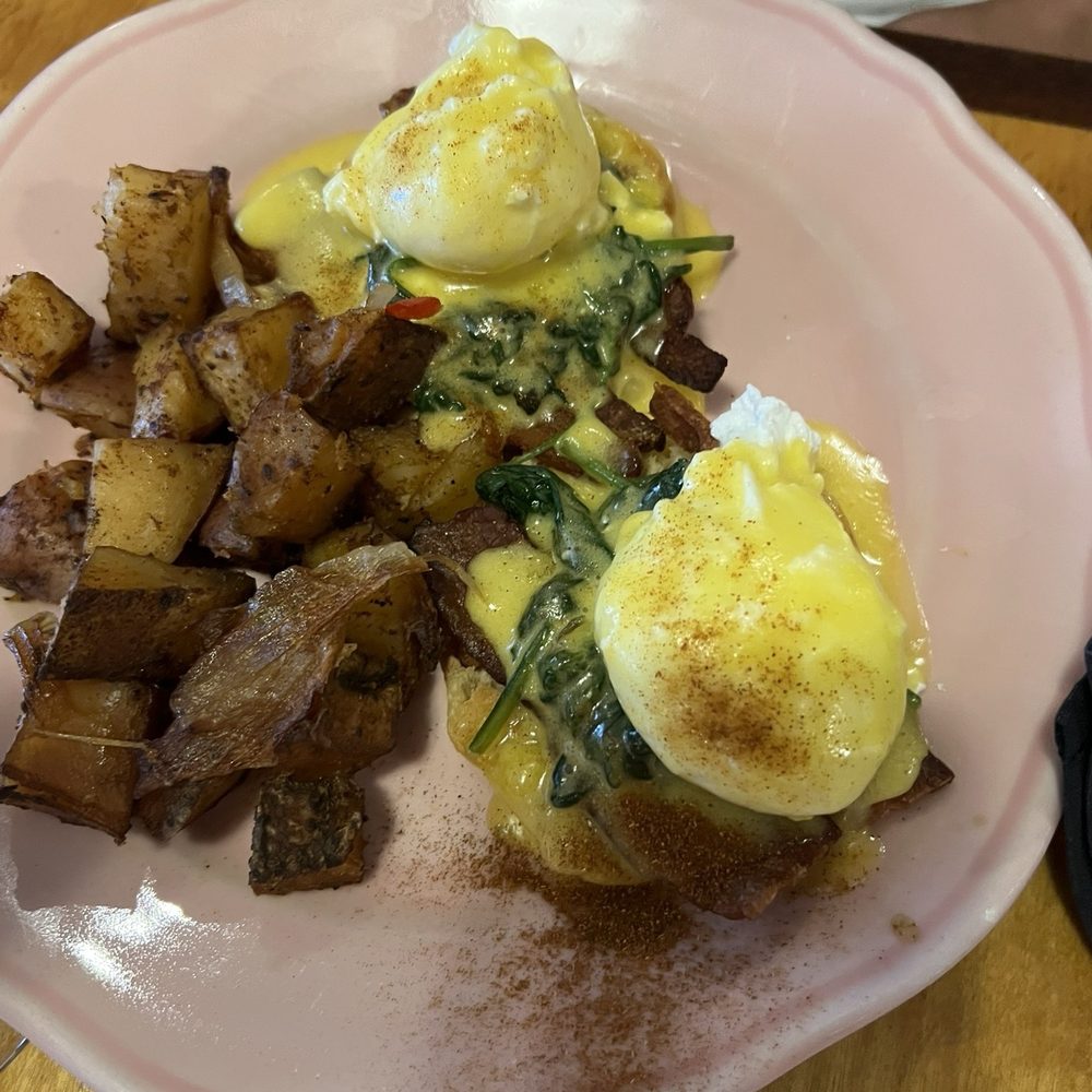 The Hobnob - Eggs Benedict - New American Near Me - Alameda, California The Hobnob - Eggs Benedict - New American Near Me - Alameda, California