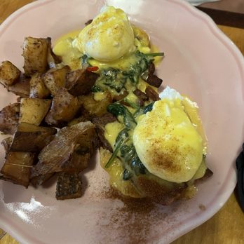 The Hobnob - Eggs Benedict - New American Near Me - Alameda, California The Hobnob - Eggs Benedict - New American Near Me - Alameda, California
