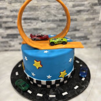 Imagine Cake Studio - Hot wheels inspired cake - Desserts Near Me Imagine Cake Studio - Hot wheels inspired cake - Desserts Near Me