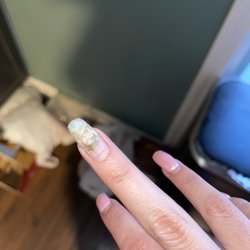 Vo's Nail & Co - Right after my nail fell off