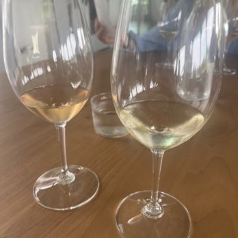 Ev&Em Vineyards - Wine Tasting Room Near Me - Laurel, New York