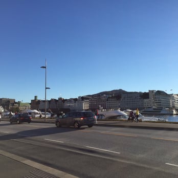 Radisson Blu Royal Hotel - Across the hotel is harbour - Hotels Near Me - Bergen, 12