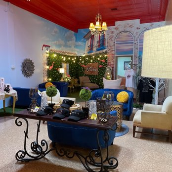 Tantrum Wines - Wine Tasting Room Near Me - Cottonwood, Arizona
